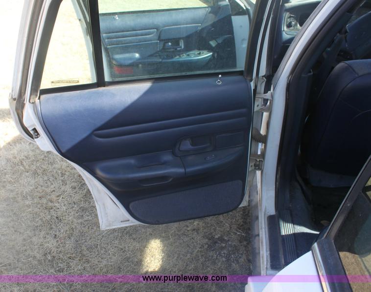 image for item 6292 1996 Ford Crown Victoria Police Interceptor