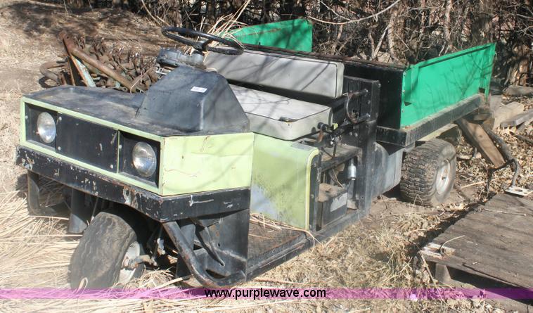 image for item 6295 Cushman utility vehicle