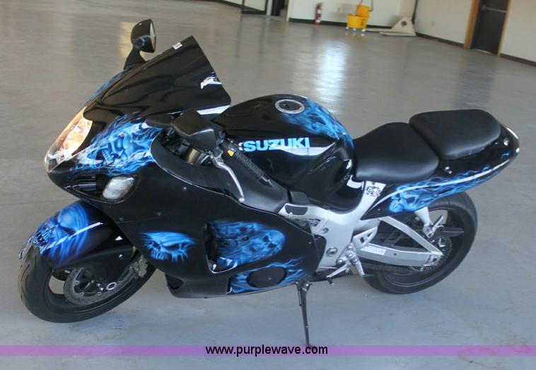 image for item 6307 2004 Suzuki Hayabusa GSX 1300R motorcycle