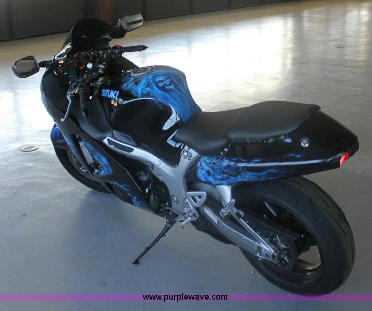 image for item 6307 2004 Suzuki Hayabusa GSX 1300R motorcycle