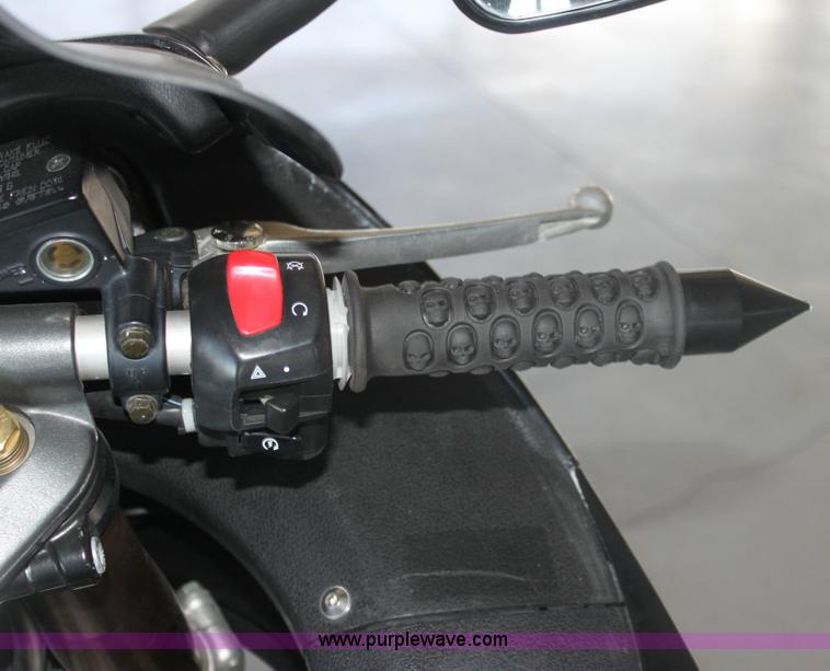 image for item 6307 2004 Suzuki Hayabusa GSX 1300R motorcycle