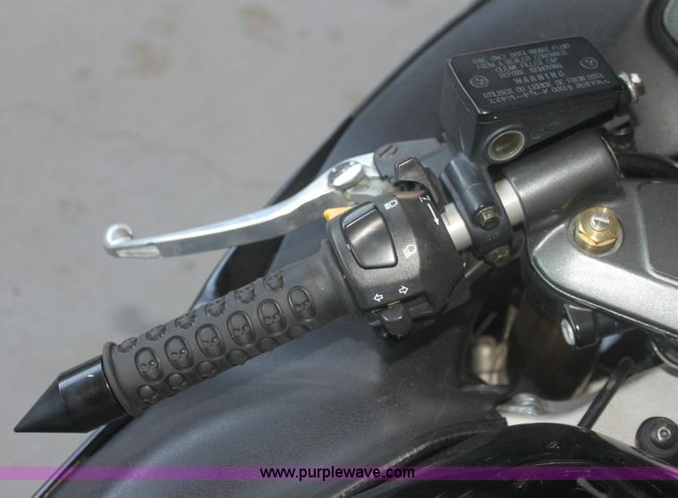 image for item 6307 2004 Suzuki Hayabusa GSX 1300R motorcycle