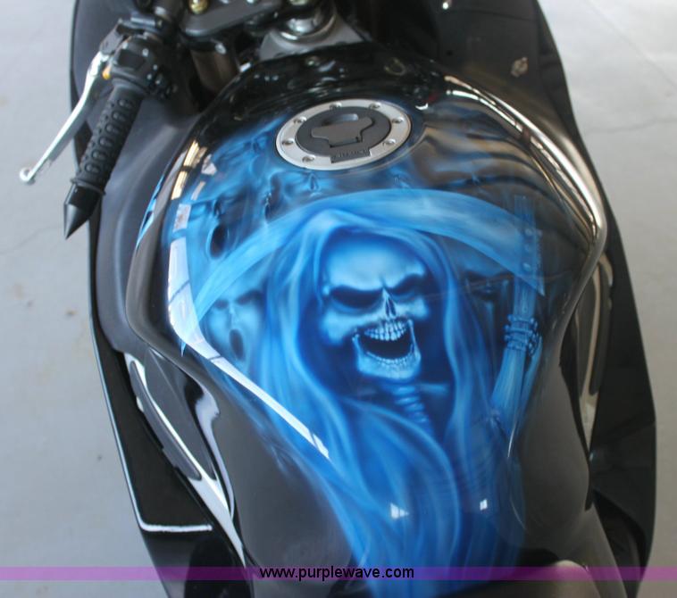 image for item 6307 2004 Suzuki Hayabusa GSX 1300R motorcycle