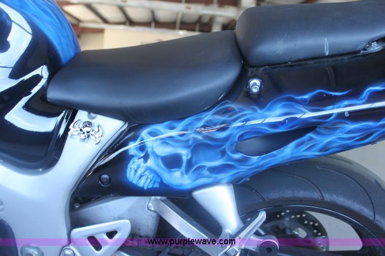 image for item 6307 2004 Suzuki Hayabusa GSX 1300R motorcycle