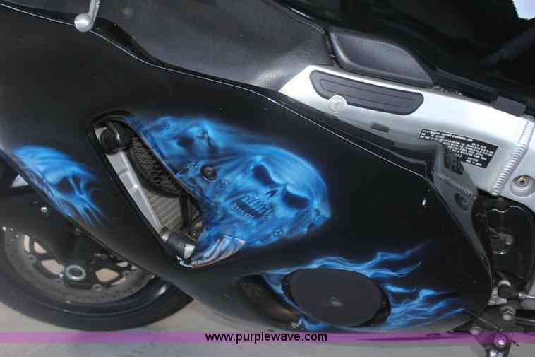 image for item 6307 2004 Suzuki Hayabusa GSX 1300R motorcycle