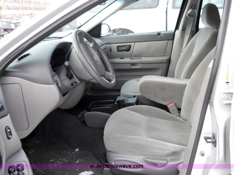 image for item 7808 2005 Ford Taurus SE