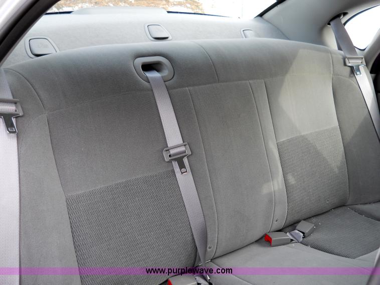 image for item 7808 2005 Ford Taurus SE