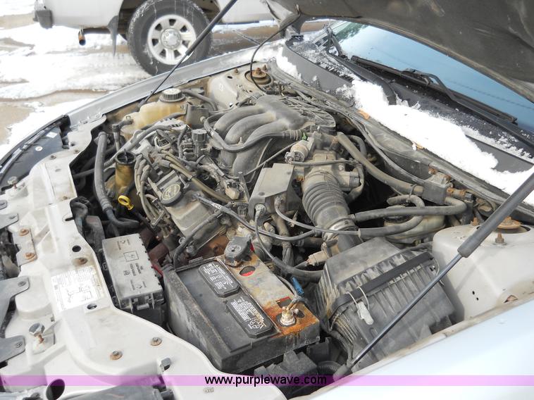 image for item 7808 2005 Ford Taurus SE