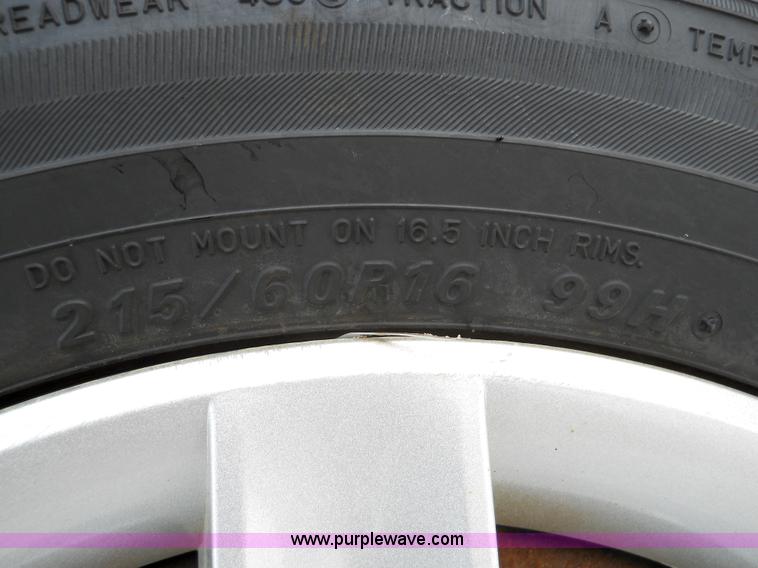 image for item 7808 2005 Ford Taurus SE