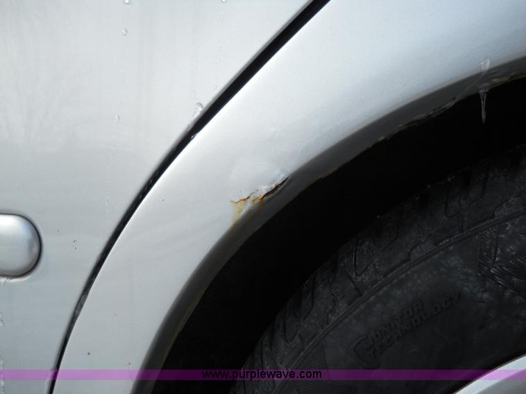 image for item 7808 2005 Ford Taurus SE