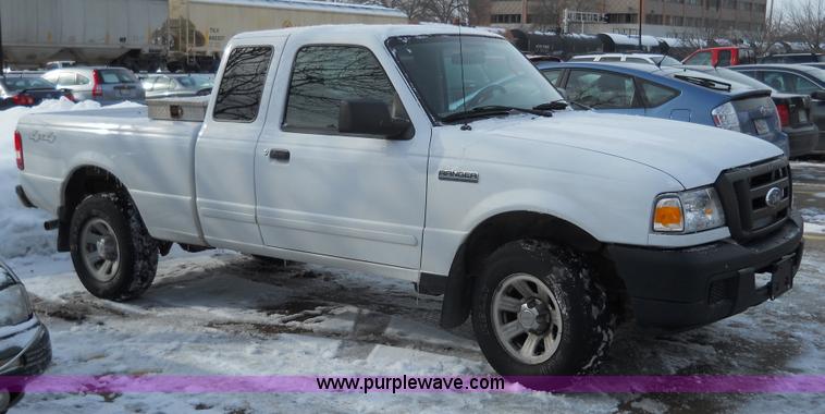 image for item 7809 2006 Ford Ranger supercab pickup truck