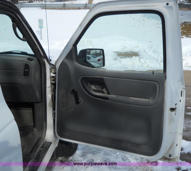 image for item 7809 2006 Ford Ranger supercab pickup truck