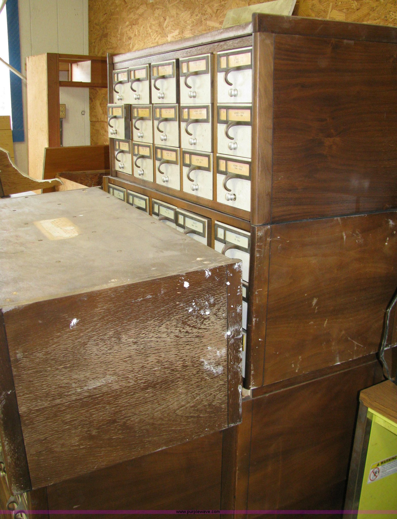 Library card holder in Coffeyville, KS Item 1013 sold Purple Wave