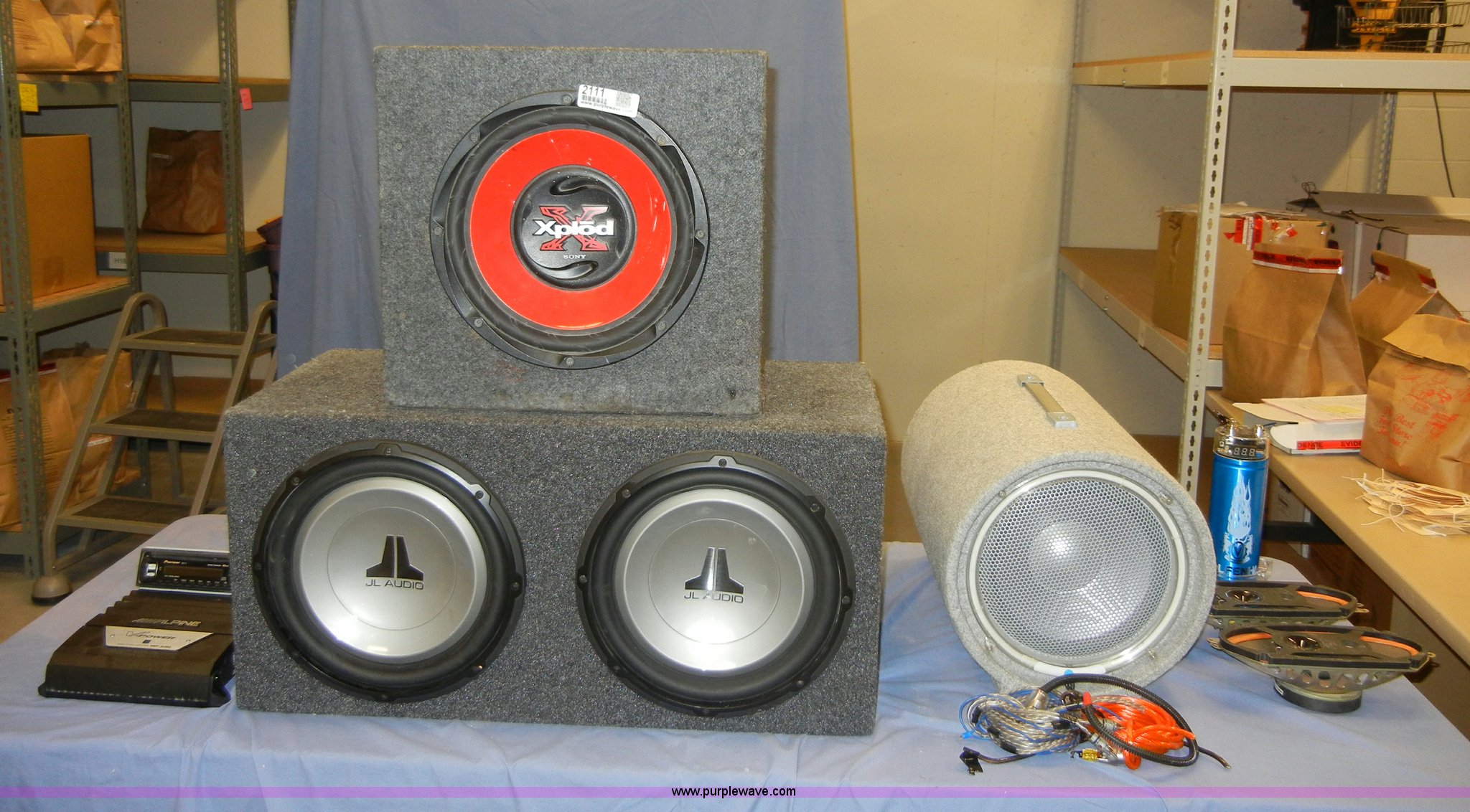 Assorted car stereo equipment in Ottawa, KS Item 2111 sold Purple Wave
