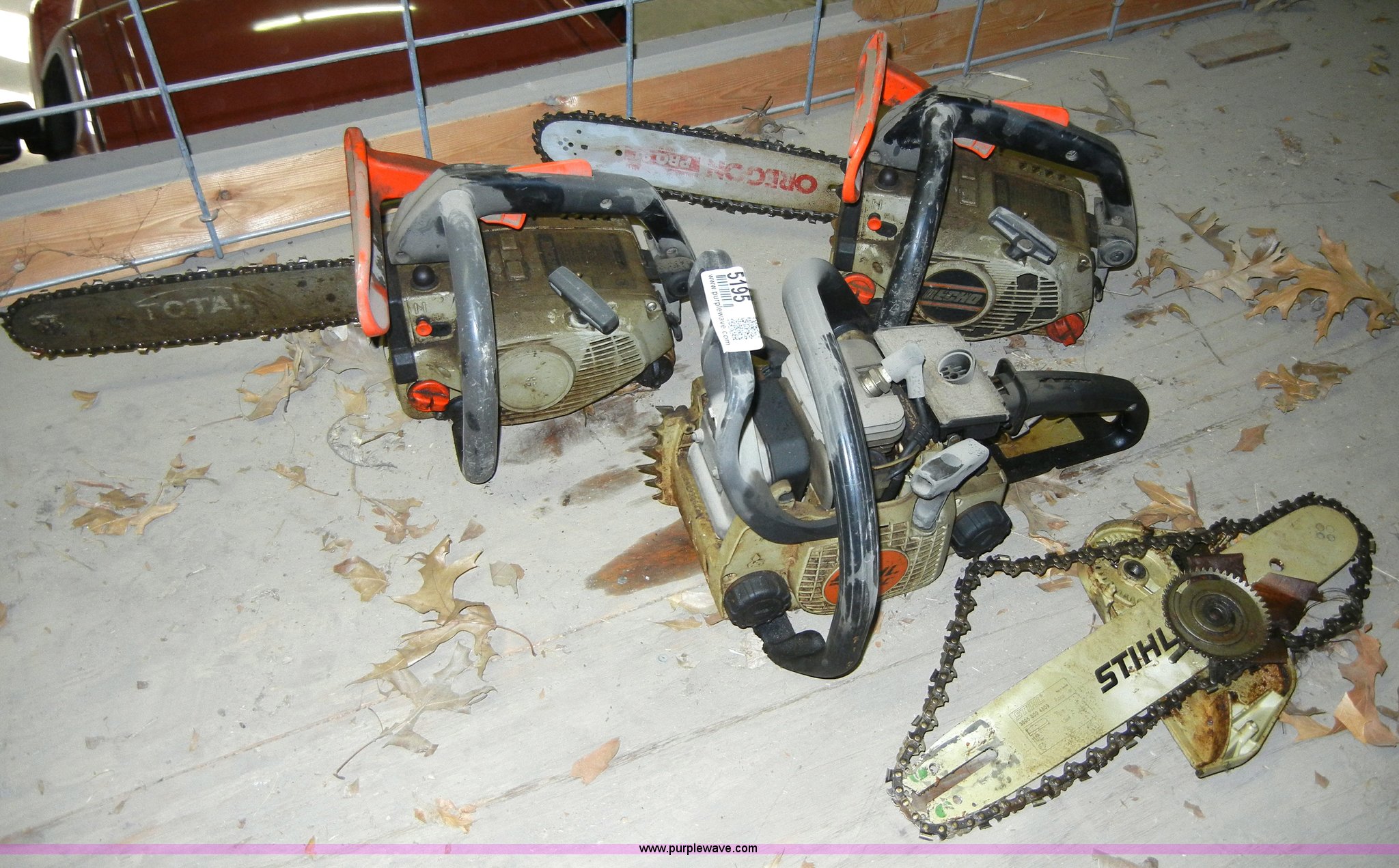 (3) parts only chainsaws in Ottawa, KS Item 5195 sold Purple Wave