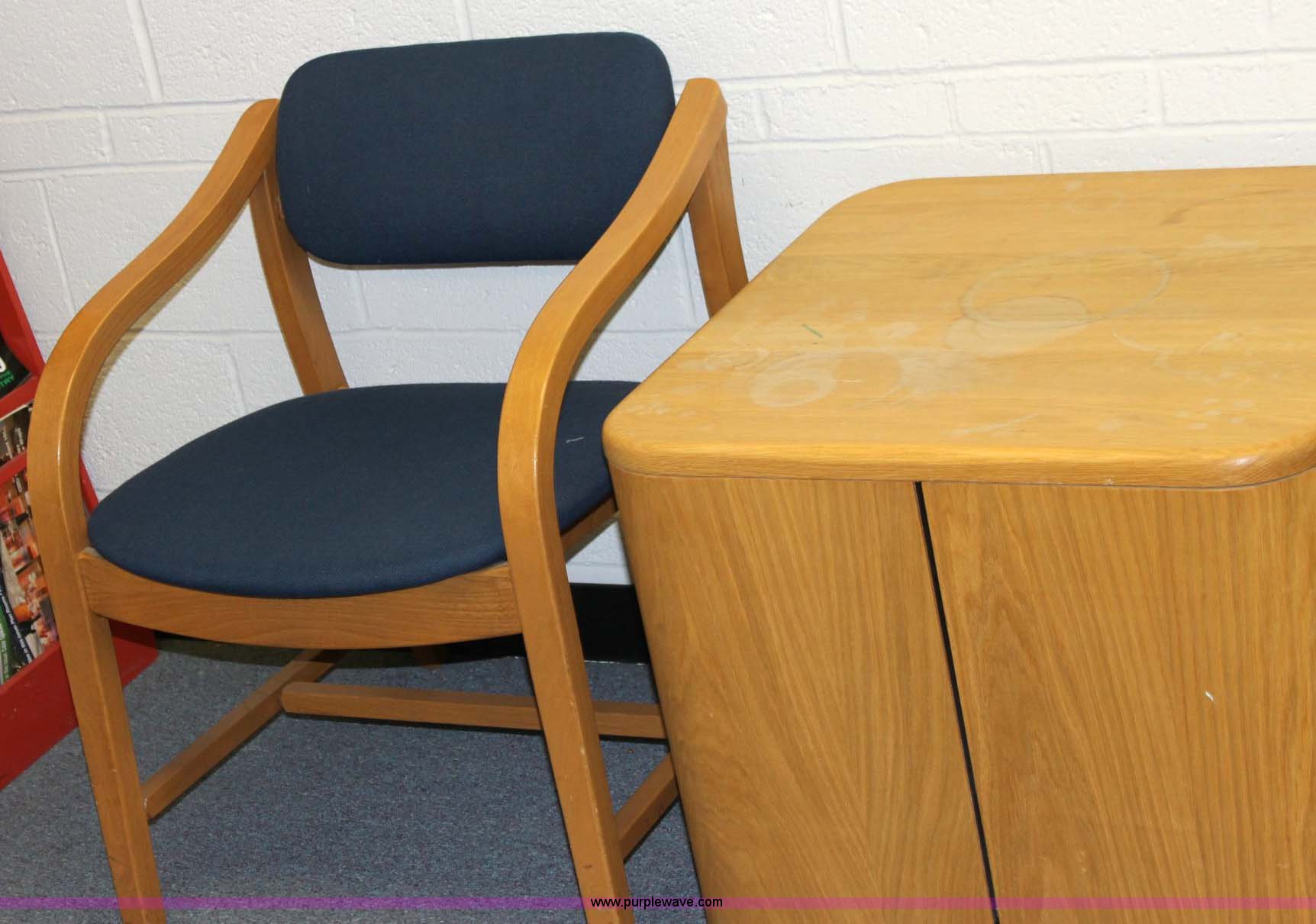 Assorted office furniture in Wichita, KS Item 6203 sold Purple Wave