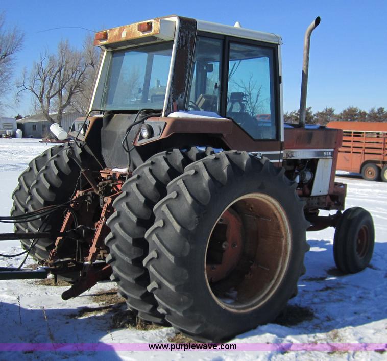 image for item 3261 1980 International F986 tractor