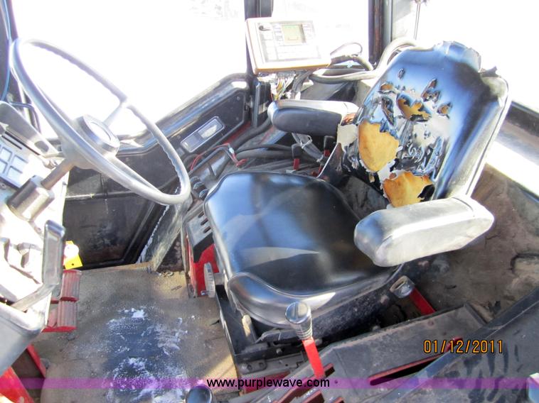 image for item 3261 1980 International F986 tractor