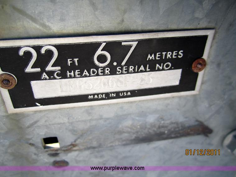 image for item 3262 1983 Gleaner L3 combine