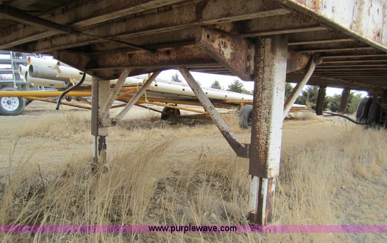 image for item 3318 1973 Hobbs 50' stock trailer