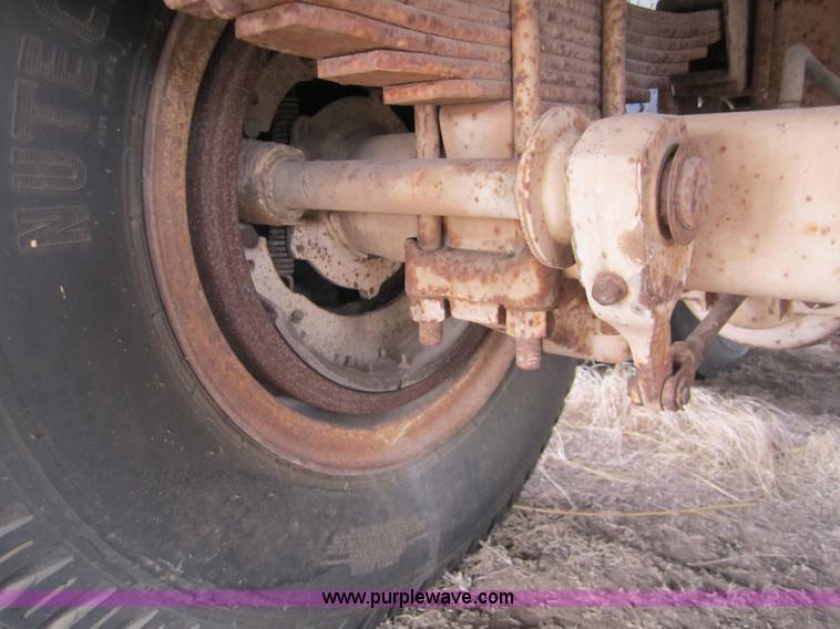 image for item 3318 1973 Hobbs 50' stock trailer