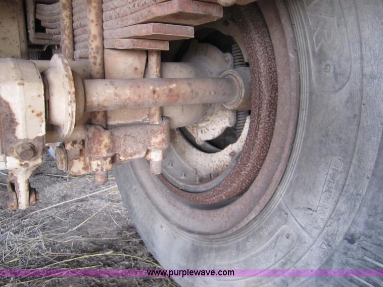 image for item 3318 1973 Hobbs 50' stock trailer