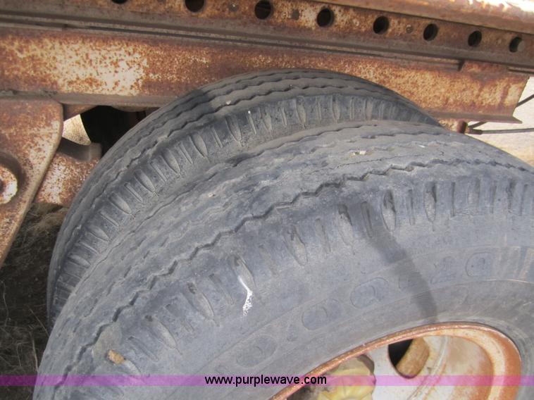 image for item 3318 1973 Hobbs 50' stock trailer