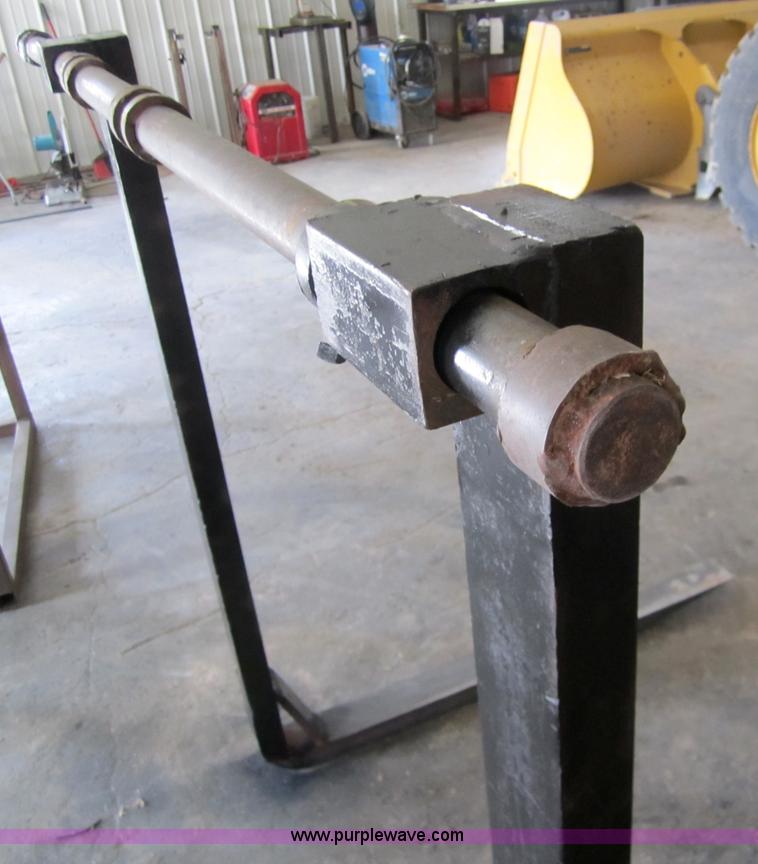 image for item 3319 Wheel loader pallet forks