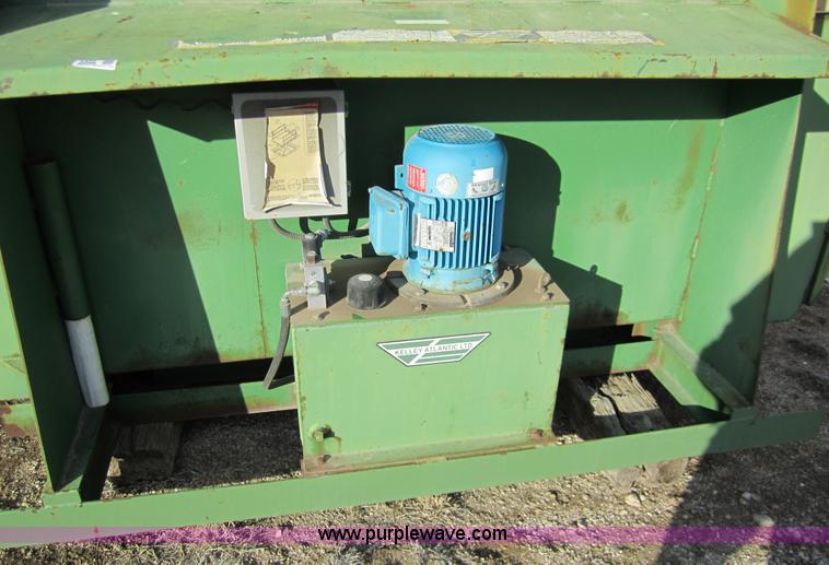 image for item 3322 Drive on dock rail lift