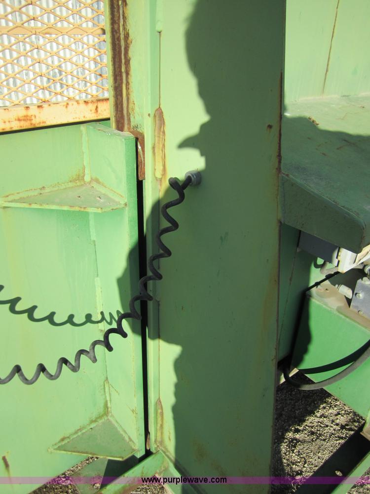 image for item 3322 Drive on dock rail lift