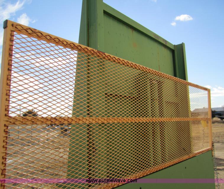 image for item 3322 Drive on dock rail lift