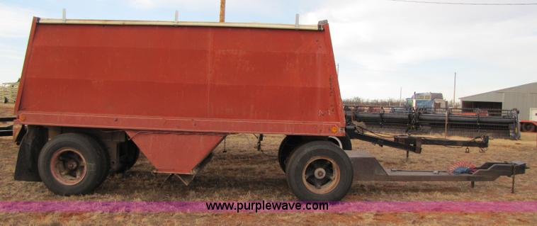 image for item 3512 1990 Shop-built 17' grain hopper pup trailer