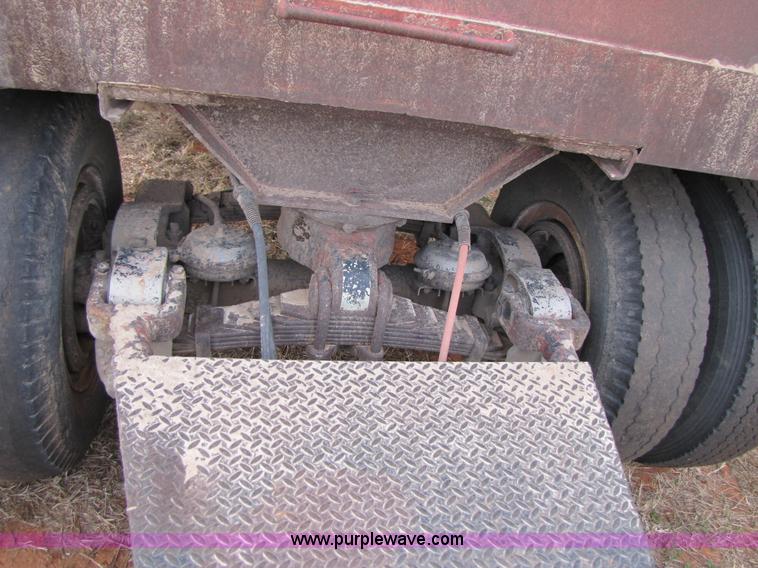 image for item 3512 1990 Shop-built 17' grain hopper pup trailer