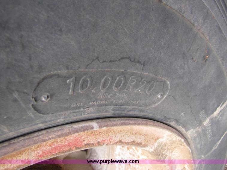 image for item 3512 1990 Shop-built 17' grain hopper pup trailer