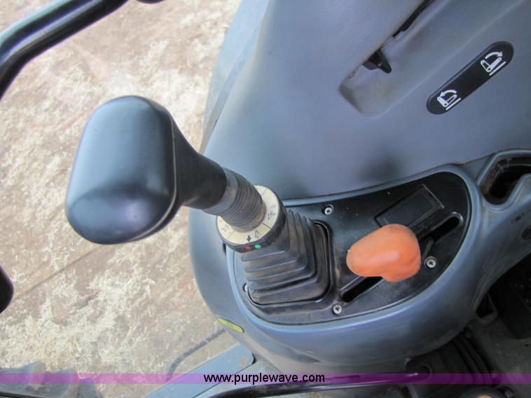 image for item 3574 2005 New Holland TN75DA MFWD tractor