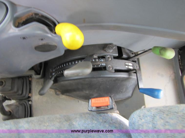 image for item 3574 2005 New Holland TN75DA MFWD tractor