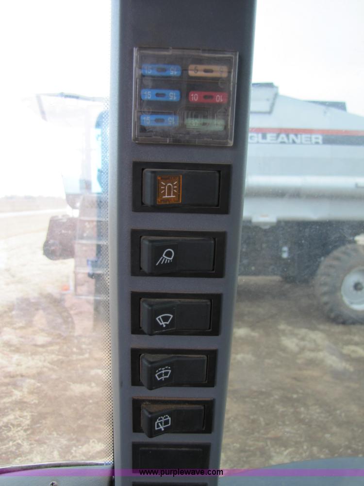 image for item 3574 2005 New Holland TN75DA MFWD tractor