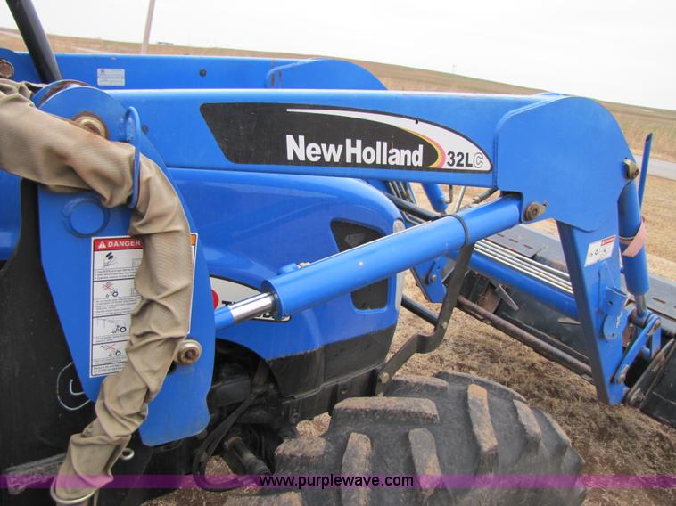 image for item 3574 2005 New Holland TN75DA MFWD tractor