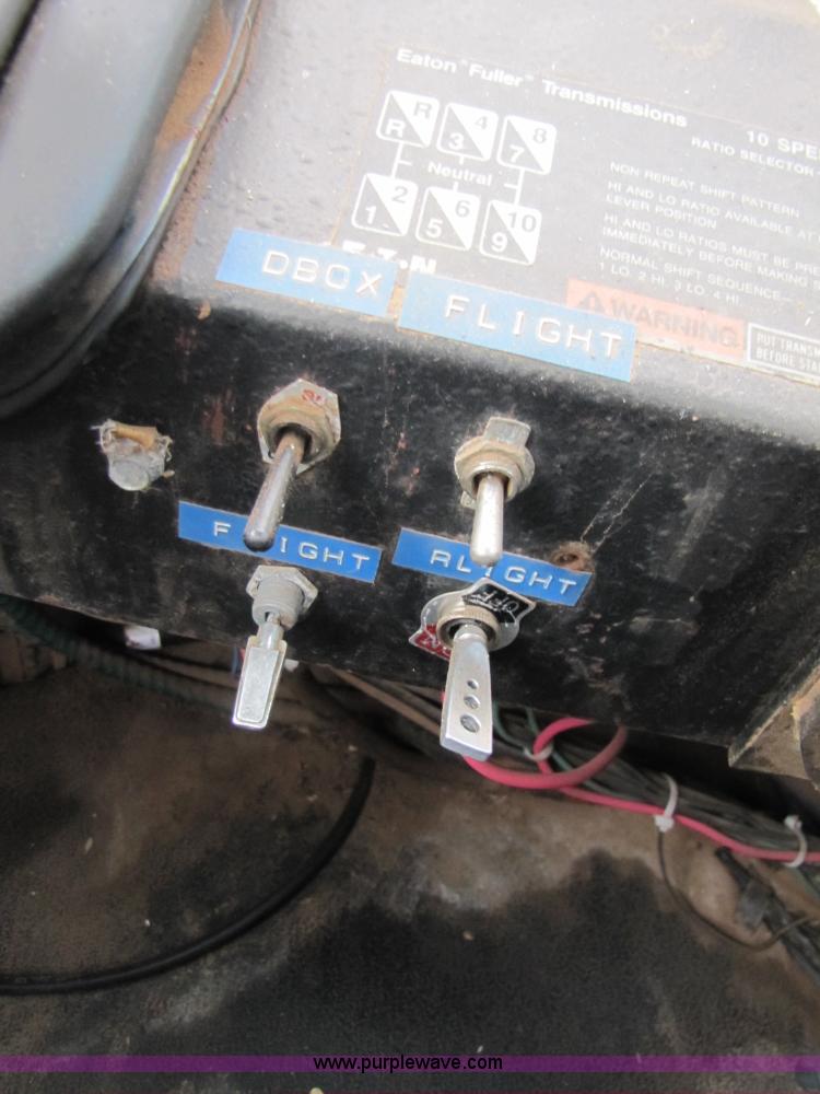 image for item 3578 1994 Silver Wheels fertilizer/sprayer truck