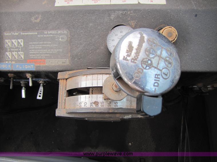 image for item 3578 1994 Silver Wheels fertilizer/sprayer truck