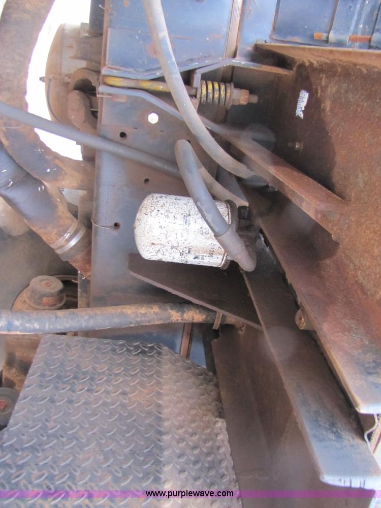 image for item 3578 1994 Silver Wheels fertilizer/sprayer truck