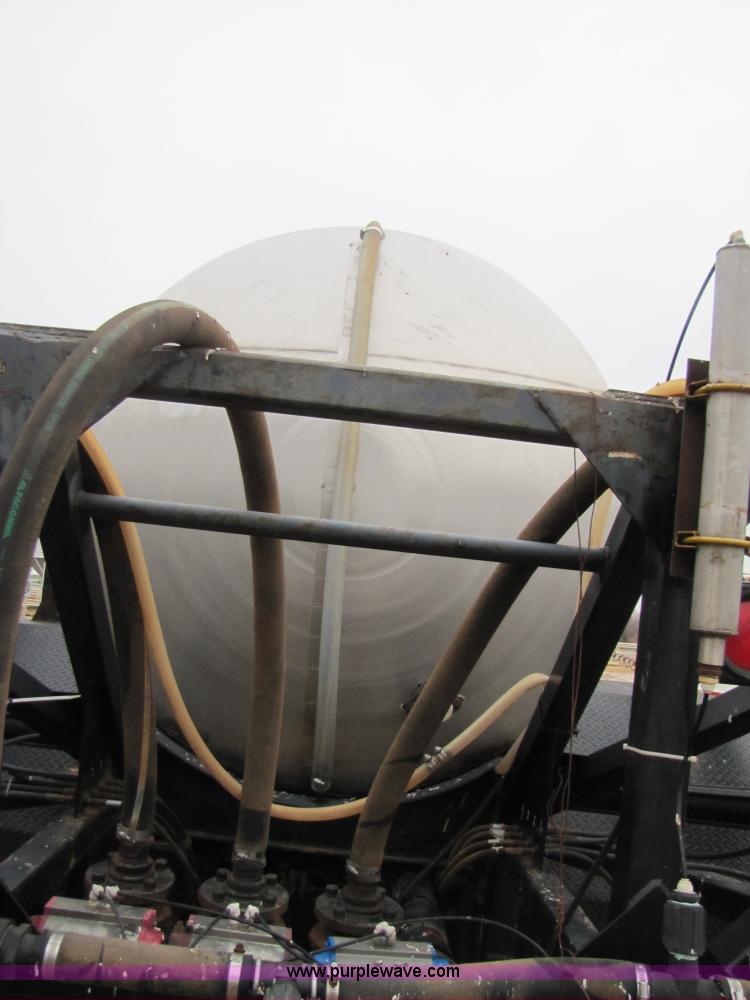 image for item 3578 1994 Silver Wheels fertilizer/sprayer truck