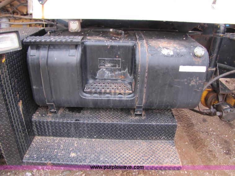 image for item 3578 1994 Silver Wheels fertilizer/sprayer truck