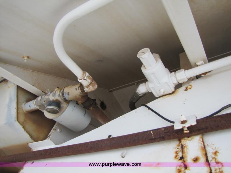 image for item 3578 1994 Silver Wheels fertilizer/sprayer truck