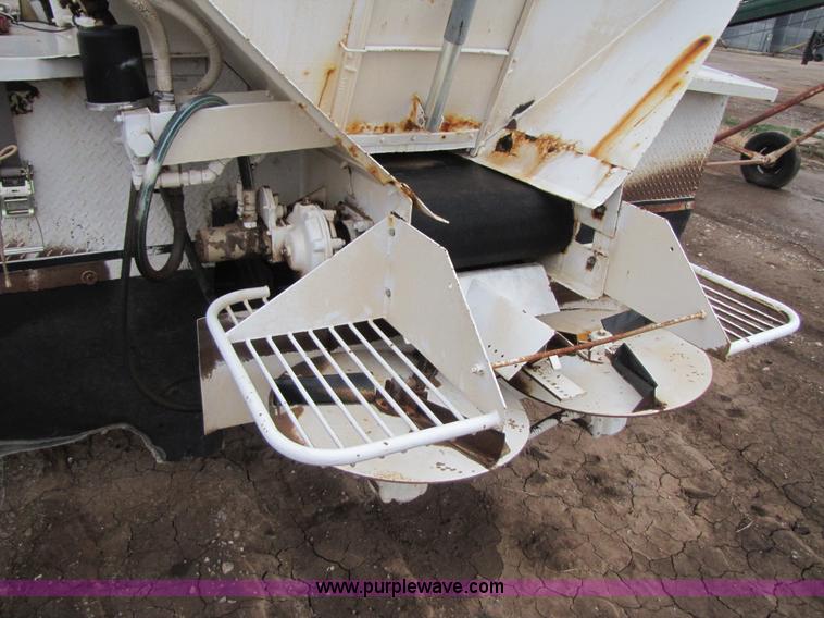 image for item 3578 1994 Silver Wheels fertilizer/sprayer truck