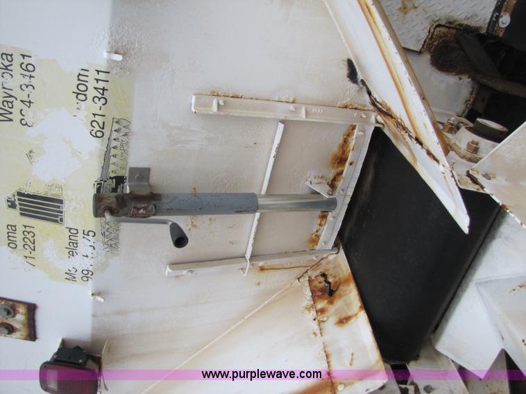 image for item 3578 1994 Silver Wheels fertilizer/sprayer truck