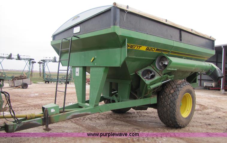 image for item 3579 Brent 920 grain cart