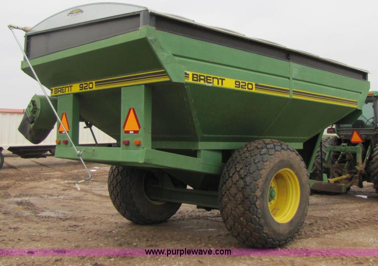 image for item 3579 Brent 920 grain cart