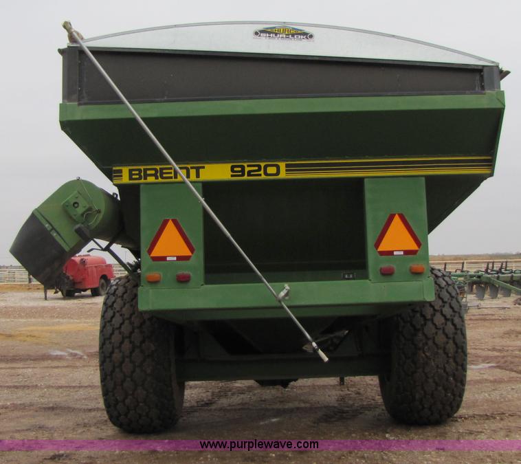 image for item 3579 Brent 920 grain cart