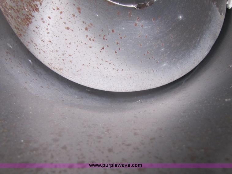 image for item 3579 Brent 920 grain cart